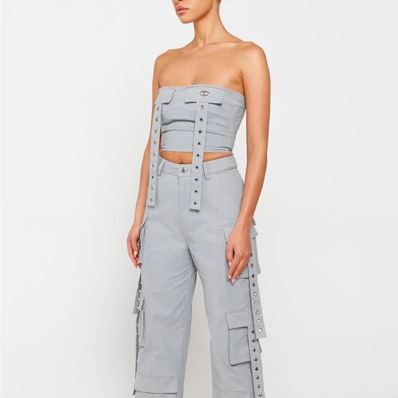 LUXE TO KILL Charcoal Strap Detail Crop Top - Picture 4 of 10